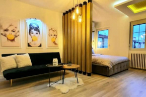 AKA Apartment - Central and winner for BEST Interior Design near Cathedral